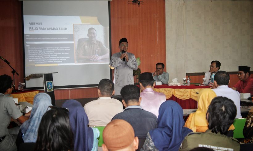 Ruang Dialog Strategis RSUD Raja Ahmad Tabib Gelar Forum Konsultasi Publik 2025 “Perkuat Transparansi dan Komitmen Layanan Kesehatan” Ruang Dialog Strategis RSUD Raja Ahmad Tabib Gelar Forum Konsultasi Publik 2025 “Perkuat Transparansi dan Komitmen Layanan Kesehatan”