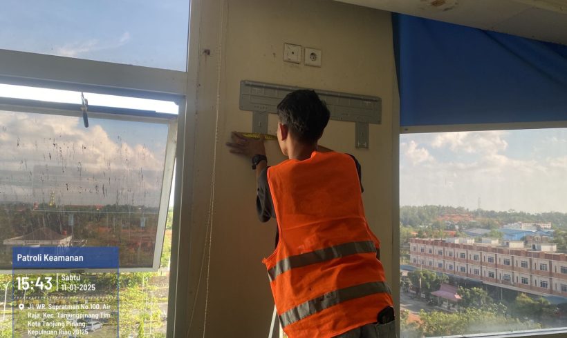 RSUD Raja Ahmad Tabib Maksimalkan Upaya Perbaikan Sistem Pendingin Udara Melalui Pemeliharaan Jaringan AC dan Pemasangan AC Split Baru