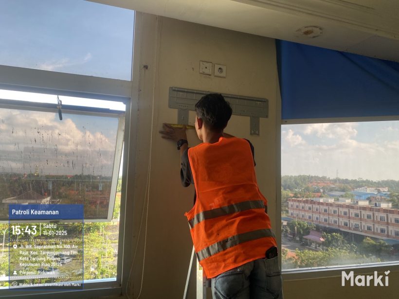 RSUD Raja Ahmad Tabib Maksimalkan Upaya Perbaikan Sistem Pendingin Udara Melalui Pemeliharaan Jaringan AC dan Pemasangan AC Split Baru