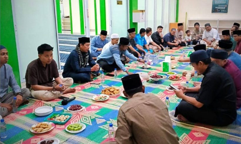 Buka Puasa Bersama DKM Ibnu Sina: Perkuat Silaturahmi dan Tingkatkan Ketakwaan di Bulan Ramadhan.
