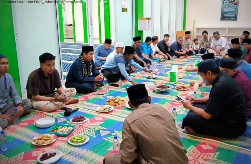 Buka Puasa Bersama DKM Ibnu Sina: Perkuat Silaturahmi dan Tingkatkan Ketakwaan di Bulan Ramadhan.