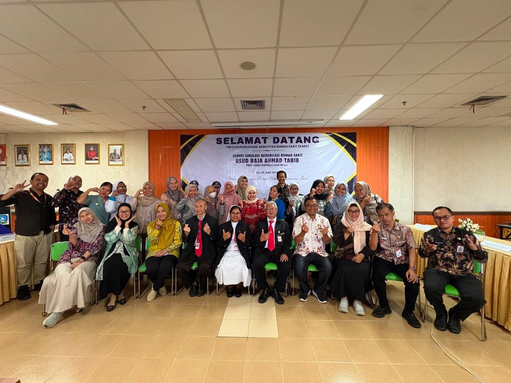 Pacu Mutu Layanan, RSUD Raja Ahmad Tabib Kepri Gelar Simulasi Akreditasi Bersama KARS